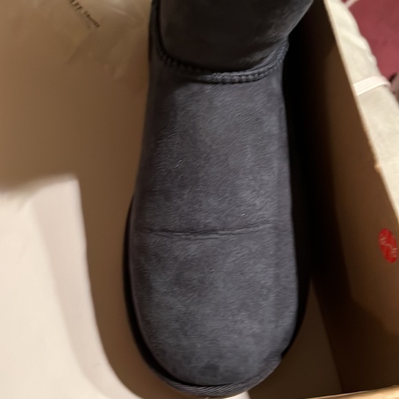 Blue uggs tie up in the back worn once great condition - Picture 5 of 8